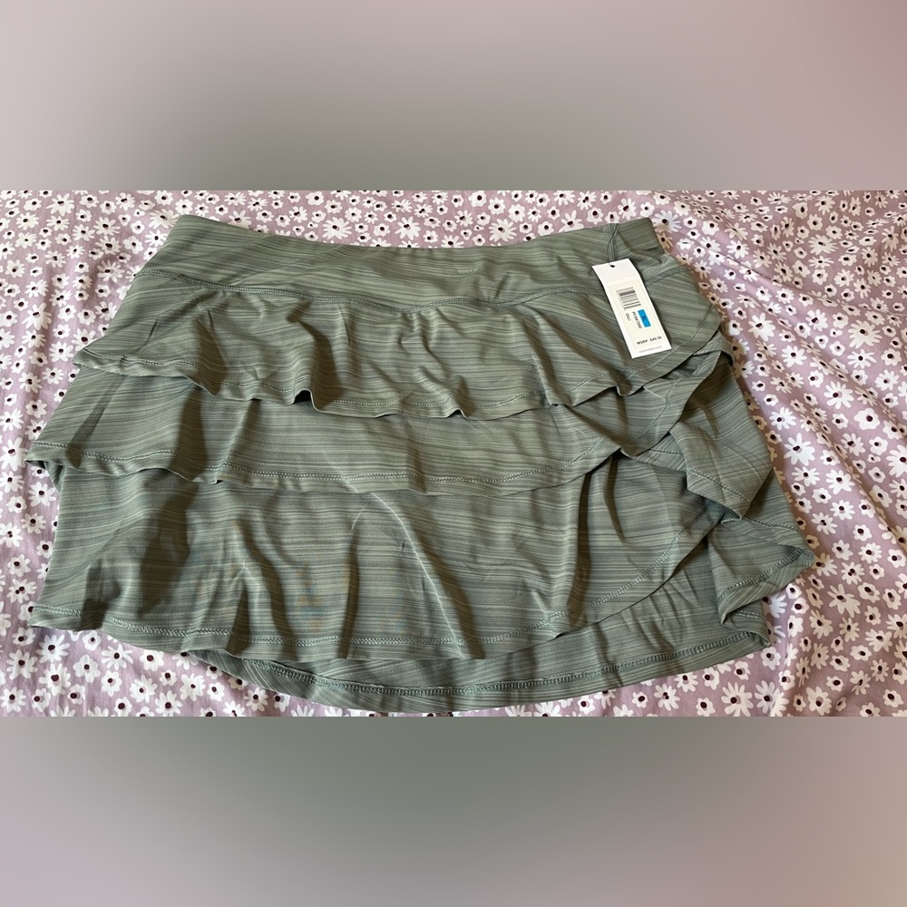 Calvin Klein performance skirt/skort size XL  NWT